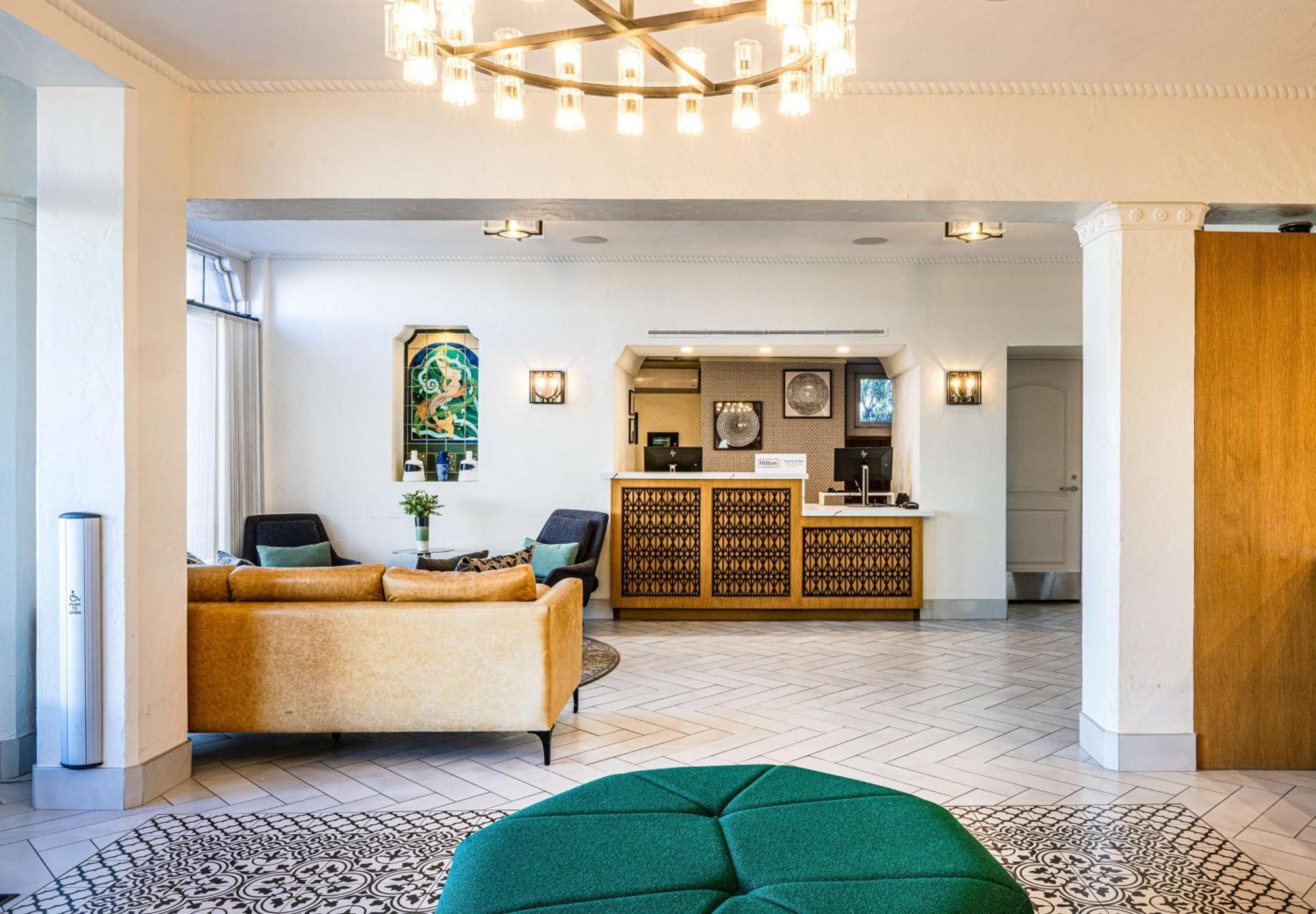 Hotel Virginia Santa Barbara, Tapestry Collection By Hilton Exterior photo