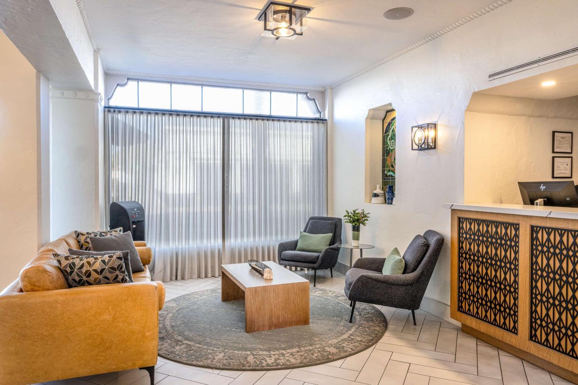 Hotel Virginia Santa Barbara, Tapestry Collection By Hilton Exterior photo